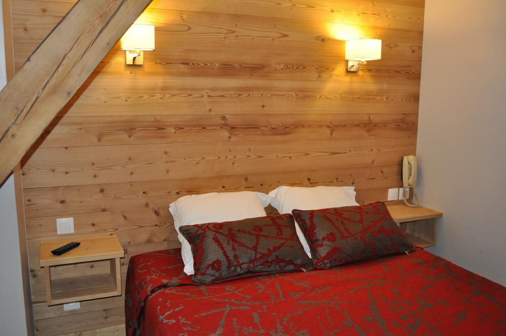 Hotel Et Appart'Hotel De L'Hermitage Thones Ngoại thất bức ảnh