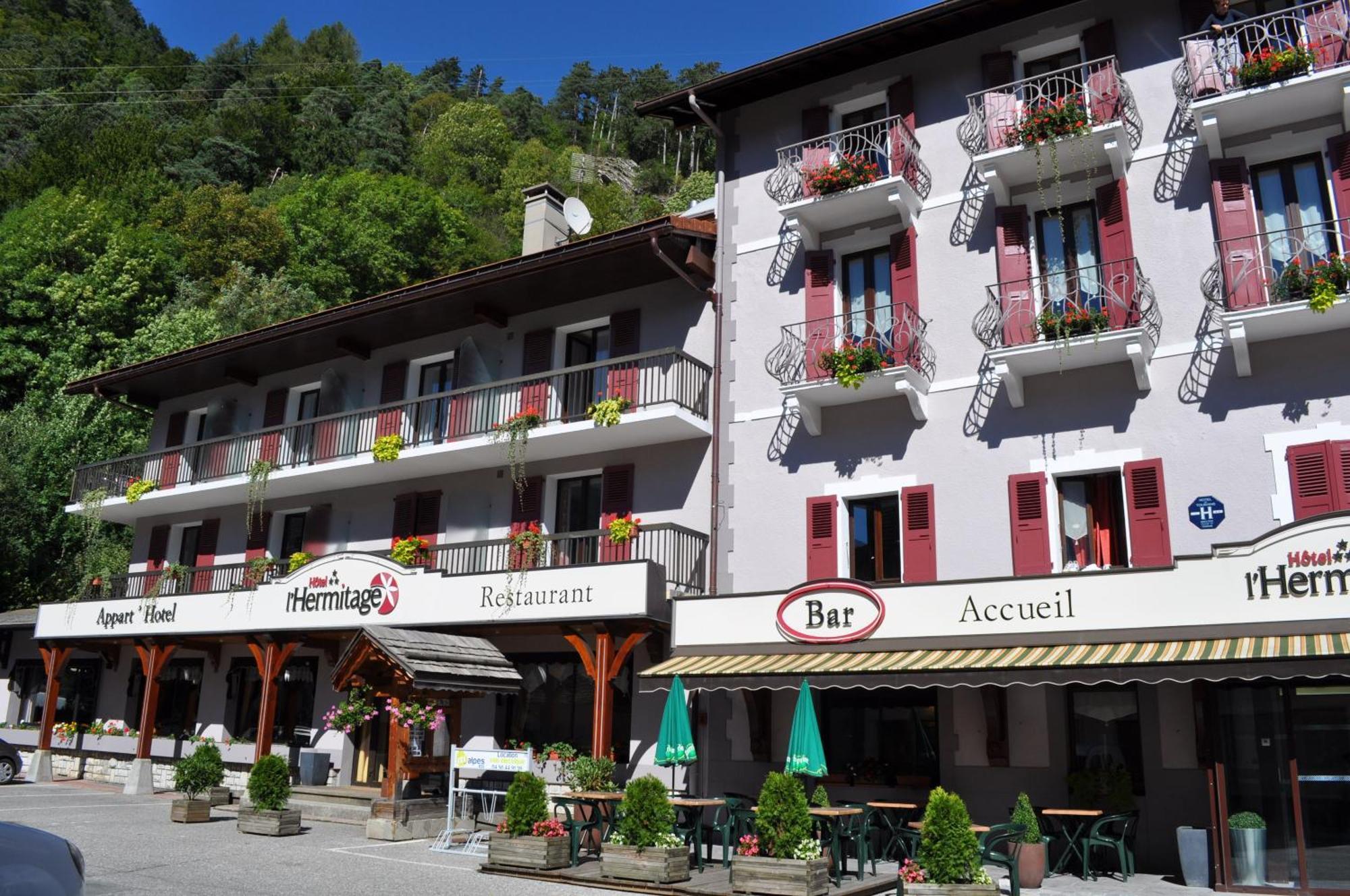 Hotel Et Appart'Hotel De L'Hermitage Thones Ngoại thất bức ảnh