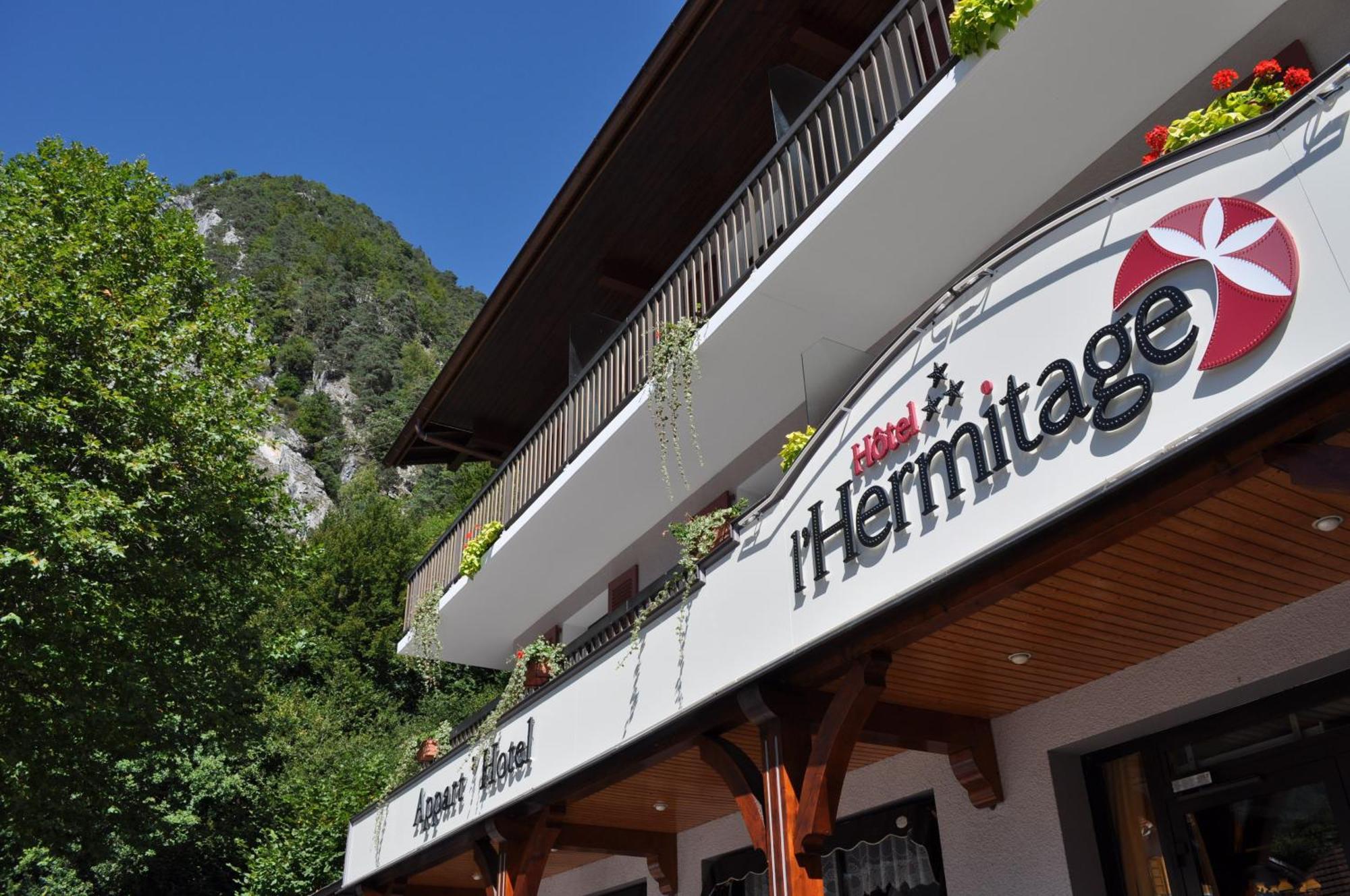 Hotel Et Appart'Hotel De L'Hermitage Thones Ngoại thất bức ảnh