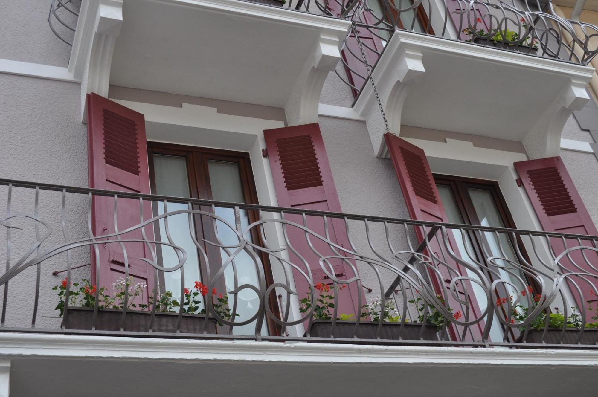 Hotel Et Appart'Hotel De L'Hermitage Thones Ngoại thất bức ảnh