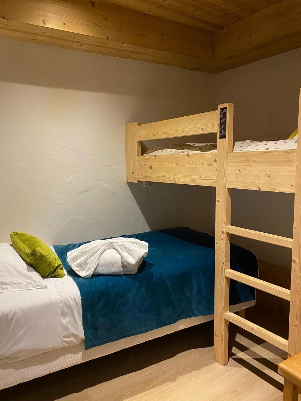 Hotel Et Appart'Hotel De L'Hermitage Thones Ngoại thất bức ảnh