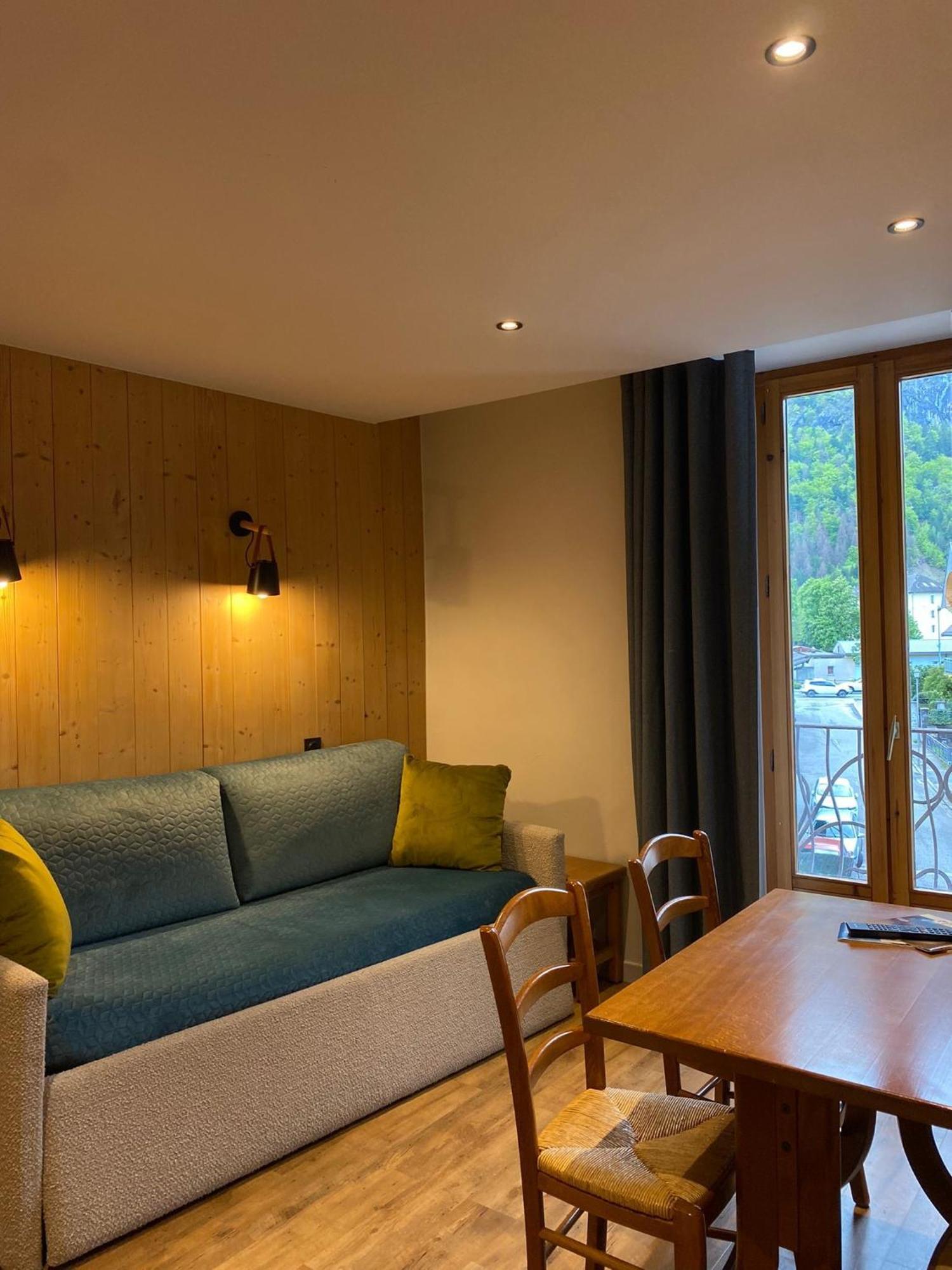 Hotel Et Appart'Hotel De L'Hermitage Thones Ngoại thất bức ảnh