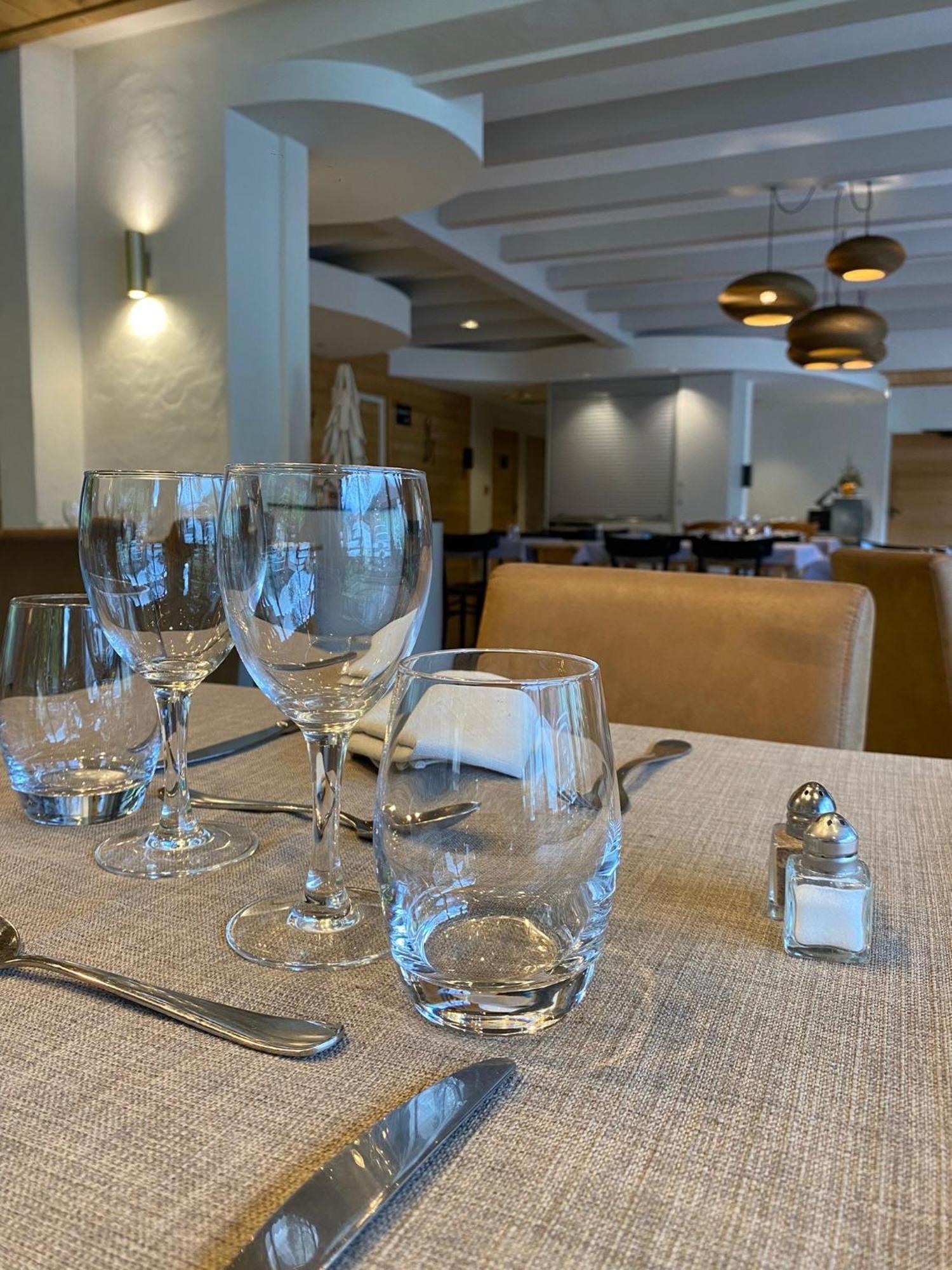 Hotel Et Appart'Hotel De L'Hermitage Thones Ngoại thất bức ảnh